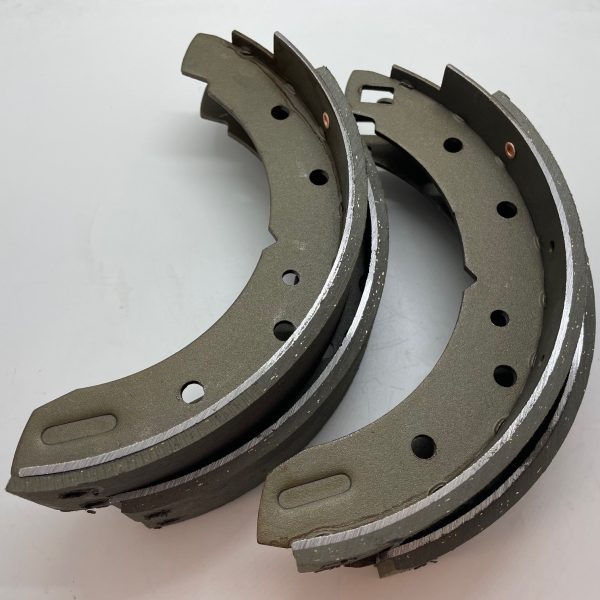 Brake Shoe Set  - COMPETITION - TR4/5/6 - Image 2