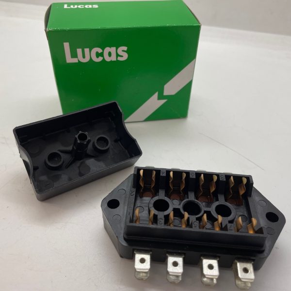 Fuse Box Triumph TR5/6 - Lucas - Image 2