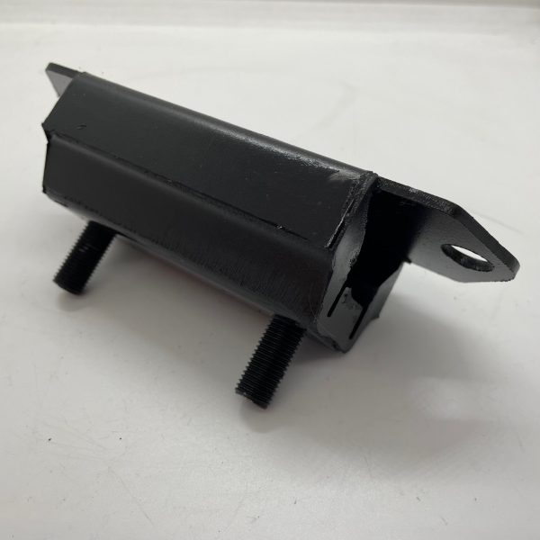 Gearbox Mount Triumph TR2-6 - Image 2